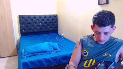 Allan_peige live cam on Cam4