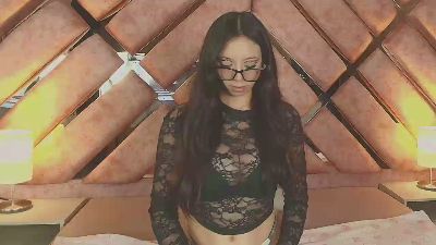 Alli_Kori live cam on Cam4