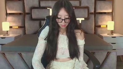 Alli_Kori live cam on Cam4