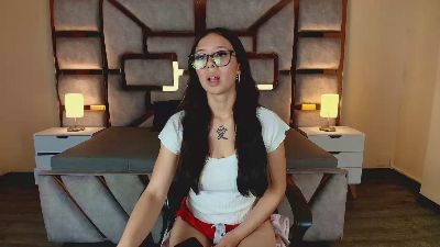 Alli_Kori live cam on Cam4
