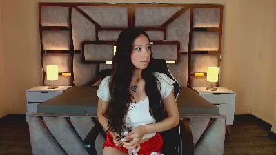 Alli_Kori live cam on Cam4