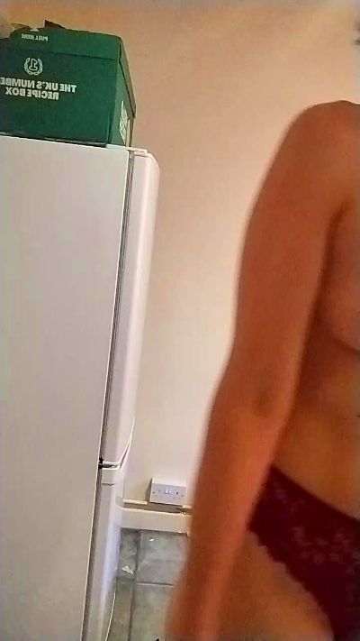 Allie095201 live cam on Cam4