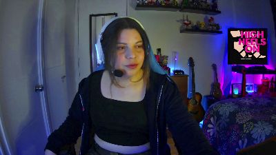 AllisChester live cam on Cam4