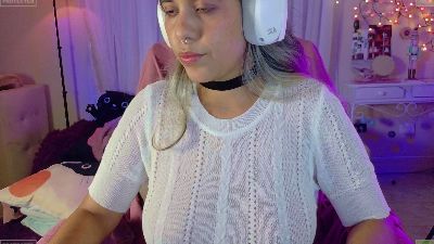 AllisonCat live cam on Cam4