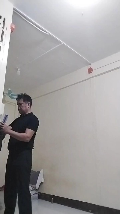 AlluringCock69 live cam on Cam4