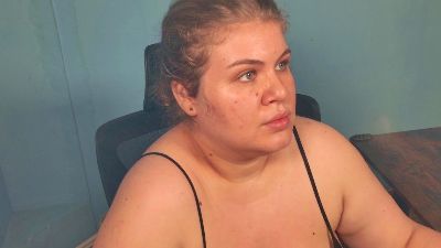 Ally_baby live cam on Cam4