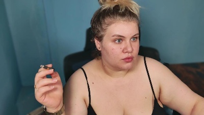 Ally_baby live cam on Cam4