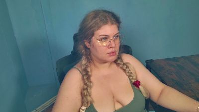Ally_baby live cam on Cam4