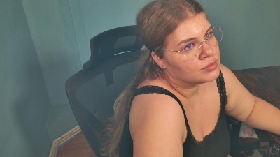 Ally_baby live cam on Cam4