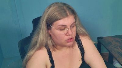 Ally_baby live cam on Cam4