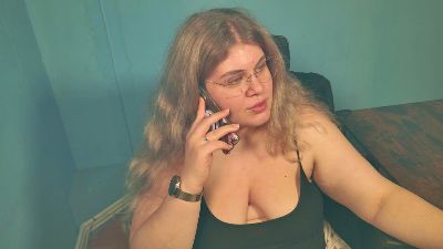 Ally_baby live cam on Cam4