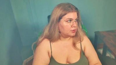 Ally_baby live cam on Cam4
