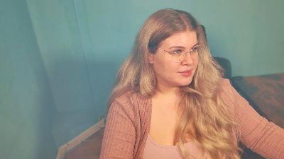 Ally_baby live cam on Cam4