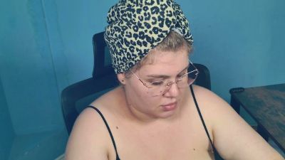 Ally_baby live cam on Cam4