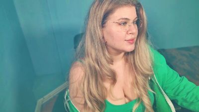 Ally_baby live cam on Cam4