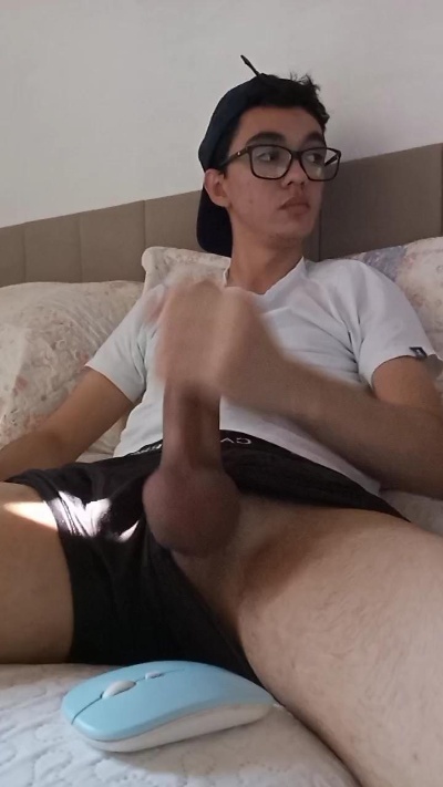 Allyzinho live cam on Cam4