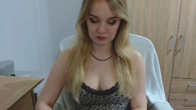 AlmaDesire live cam on Cam4