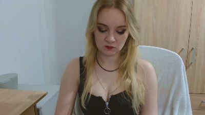 AlmaDesire live cam on Cam4
