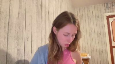 AlmaHesson live cam on Cam4