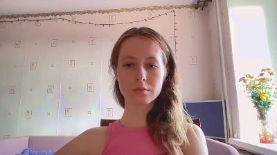 AlmaHesson live cam on Cam4