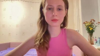 AlmaHesson live cam on Cam4