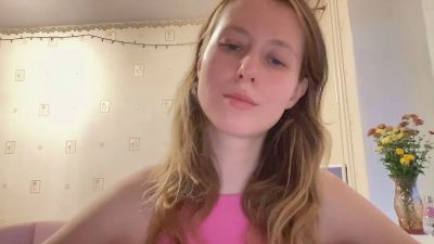 AlmaHesson live cam on Cam4