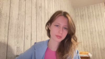 AlmaHesson live cam on Cam4