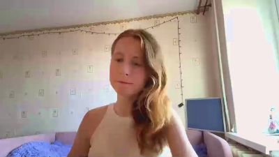 AlmaHesson live cam on Cam4