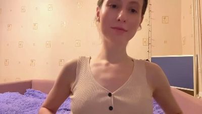 AlmaHesson live cam on Cam4