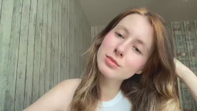 AlmaHesson live cam on Cam4