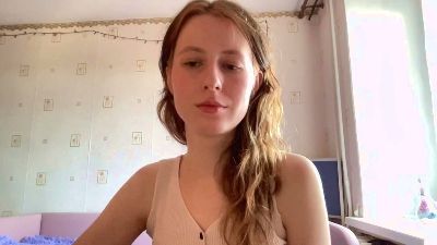 AlmaHesson live cam on Cam4
