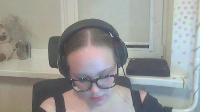 AlmaMarsac live cam on Cam4