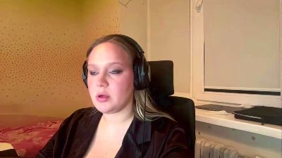 AlmaMarsac live cam on Cam4