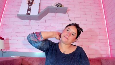 Alma_rivers live cam on Cam4