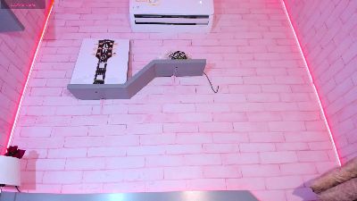 Alma_rivers live cam on Cam4