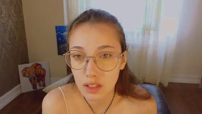 AlmedaLeos live cam on Cam4