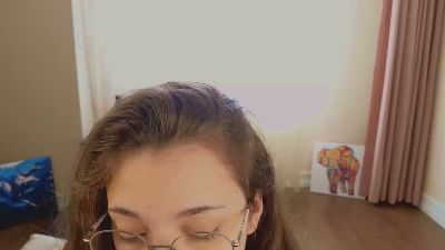 AlmedaLeos live cam on Cam4