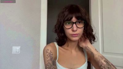 AlodiaGoodrich live cam on Cam4