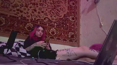 AlonaWildey live cam on Cam4