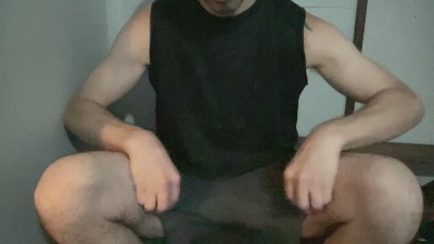 Alphajosh live cam on Cam4
