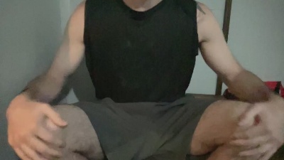 Alphajosh live cam on Cam4