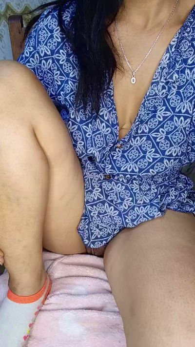 Alyah live cam on Cam4