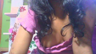 Alyahkelly live cam on Cam4