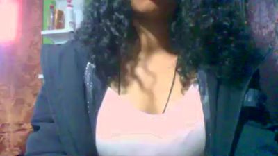Alyahkelly live cam on Cam4