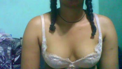 Alyahkelly live cam on Cam4