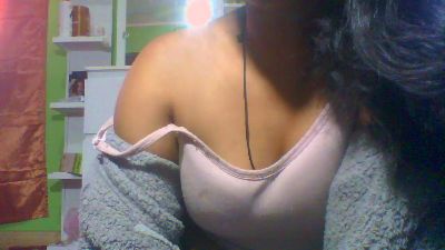 Alyahkelly live cam on Cam4