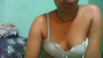 Alyahkelly live cam on Cam4