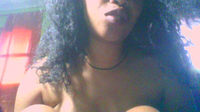 Alyahkelly live cam on Cam4
