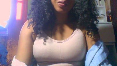 Alyahkelly live cam on Cam4
