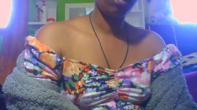 Alyahkelly live cam on Cam4